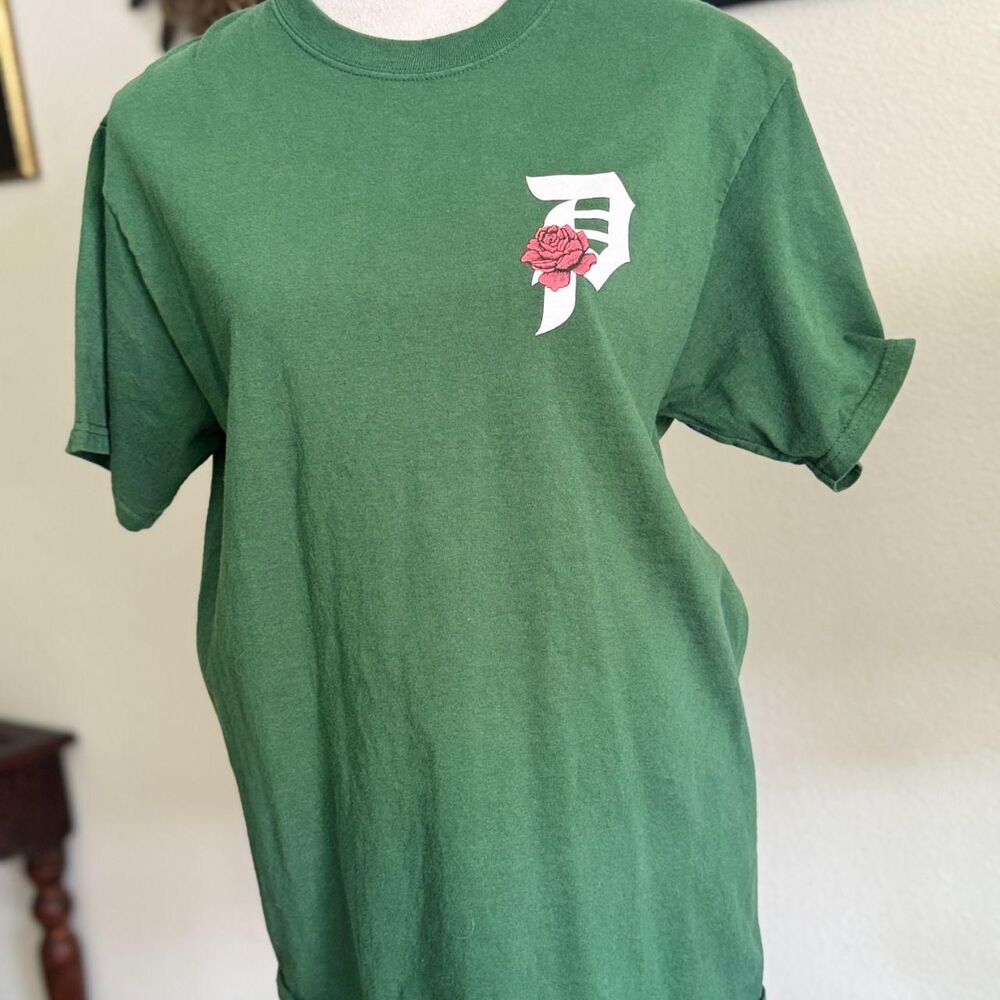 Primitive Men's Green and Red T-shirt